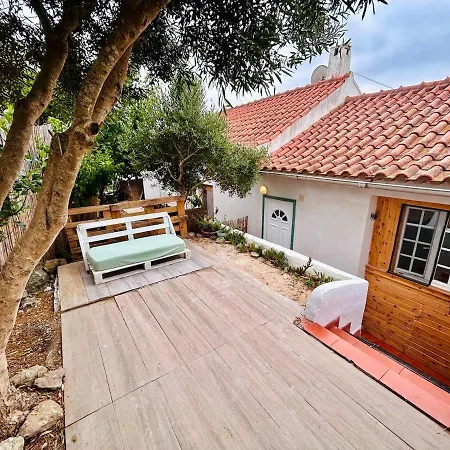 Cozy & Garden For People & Dogs 펜션 로리냐